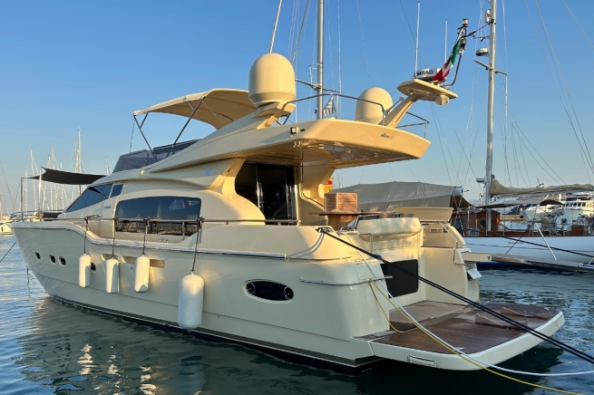 Ferretti Yacht 690 Altura