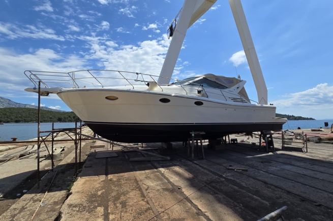 Uniesse Marine 42 Open